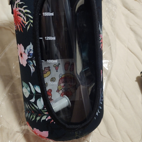 64 oz water bottle - Picture 8 of 8